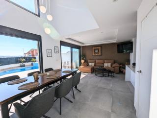 R-40-A Lujo con jacuzzi - 5