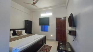 Hotel Gokul Plaza - 2