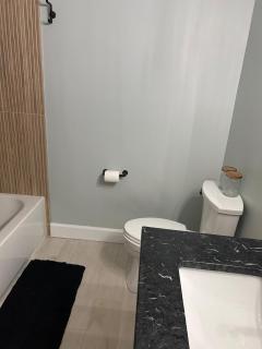 Cozy Couples Retreat 10 minutes to Beach & Downtown - 3