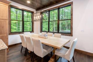 Luxurious Loon Mountain Retreat w Hot Tub - 3