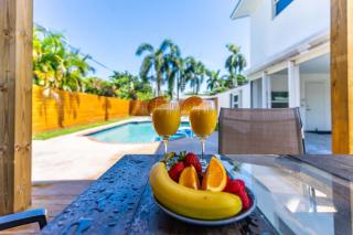 Chic Pompano Getaway - Pool Beach & Pickleball - Family - 0