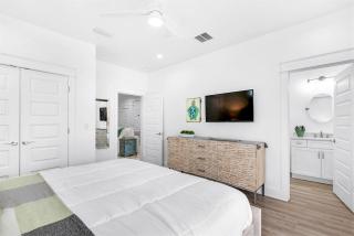 Windsong! New! Sleeps 19! Beach! - 6