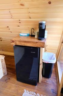 Cozy Tree Cabin with Wonderful Views from the Deck by Tappan Lake in Ohio - 8