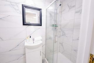 Modern Cosy Studio Getaway - Fast WiFi - 4