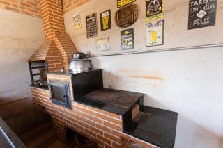 Refúgio Rústico com Piscina Aquecida Área Gourmet - 9