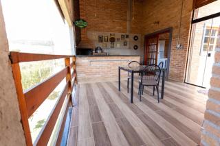 Refúgio Rústico com Piscina Aquecida Área Gourmet - 3