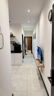 Comfy 2BR with FREE Parking at Neu Suites by OKBnB - 8