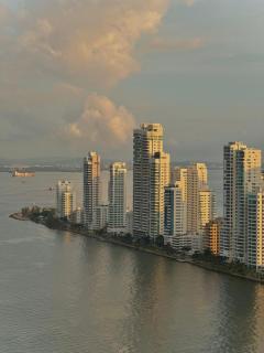 Stunning Bocagrande Beach Apartment - 8