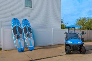 Freestyle! 2 blks to beach! Pool! Free golf cart! - 4