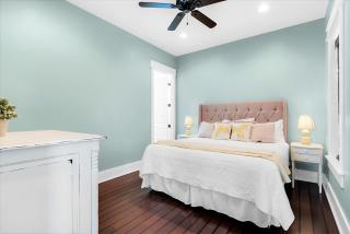 Freestyle! 2 blks to beach! Pool! Free golf cart! - 2