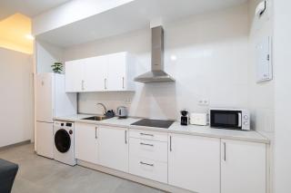 Cosy studio near AVE station - Ap.A -1 bath 1 bed - 4