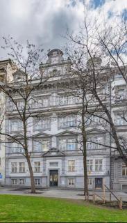 Golden Dome Skyline Retreat - Praga - 8