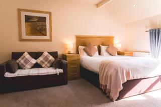 The Horse & Farrier - 9