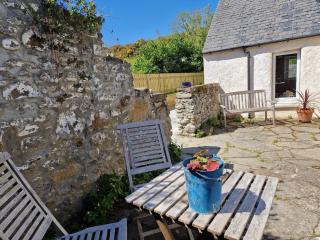 Highland River Cottage with Hot Tub - 4