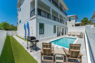 Aviary- New! Sleeps 24! Oceanview! 5 min to beach! - 6