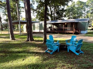 Amazing Vacation Rental in Sabine National Forest on Toledo Bend Lake for a Fantastic Family Escape in Hemphill, Texas - 2