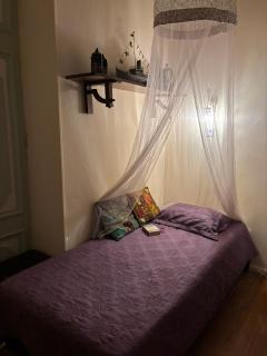 Giolman Guest House - 9