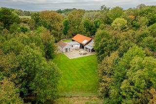 Missy's House in the Woods - 5