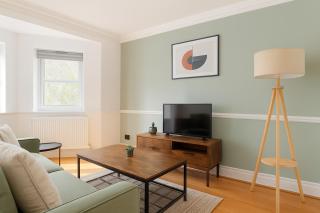 2 Bed Apartment in Hammersmith - 0