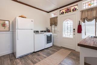 Rustic and Romantic Cabin with Breakfast Included near Royse City, Texas - 1