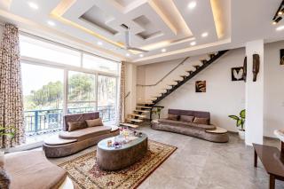 Pinecrest Villa by Splendid Hotels - Garden - Balcony - Living Room - Family Groups - Events - Mountain View - Barog - 6