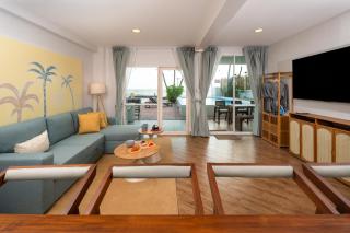 BeachfrontVilla2Pools,Kitchen&BBQ-BigGroup - 9