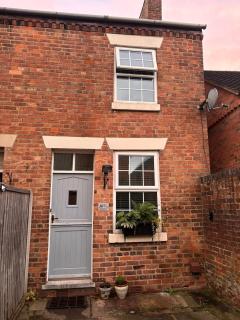 Ashbourne Market Place Holiday Cottage - 8