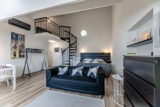 Historic Palace Duplex - Cruises 2min - AC - WiFi - 2