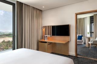 Park Inn by Radisson Abu Dhabi Yas Island - 1