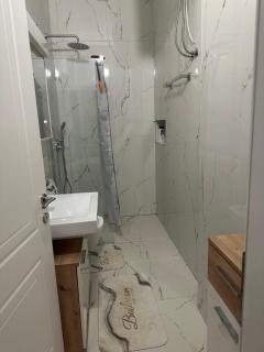 Ori-Apartament Golem Albania - 1