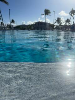 Pelican's Roost, Waterfront comfort at Venture Out - 5