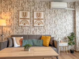 One-Bedroom Apartment next to Mall Plovdiv with Free Street Parking - 1