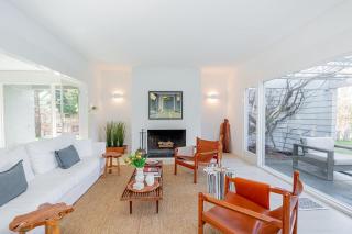 Cowhill Cottage by Rove Home with Pool & Lounge - 5