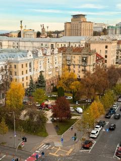 Kyiv Gallery Apartment - 9
