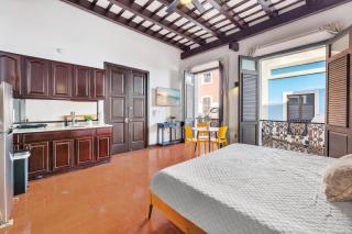 Just Remodeled Studio in Colonial OSJ UNIQUE Location LOCAL experience - 8