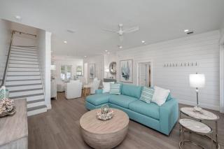 NEW! Symphony! Sleeps 18 - Pool - Golf Cart - 7