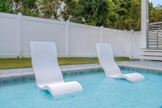 NEW! Symphony! Sleeps 18 - Pool - Golf Cart - 2