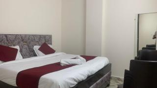Hotel Glass Castle Near Yashobhoomi - 9