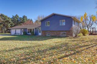11 Mi to Maple Lake Family-Friendly Fertile Home - 9