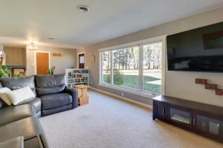 11 Mi to Maple Lake Family-Friendly Fertile Home - 4