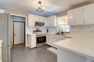 11 Mi to Maple Lake Family-Friendly Fertile Home - 1