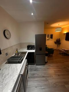2 Bedroom City Centre Apartment Liverpool - 1