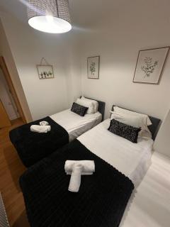2 Bedroom City Centre Apartment Liverpool - 6