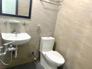 Family Transit Hotel - 4