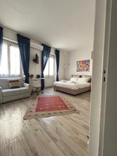 Federica's Ponte Vecchio 1bd - by FlorenceHospitality - 1