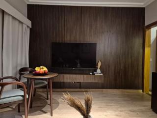 Luxury 1BR Apartment with Balcony New Cairo - 9
