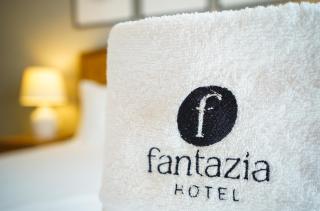 Hotel Fantazia Oradea - Self Check In & Out - 3