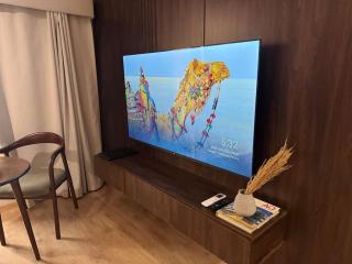 Luxury One-Bedroom Apartment with Balcony - 3