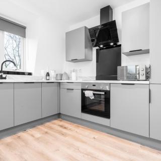 Two Bed Apartment - Balcony & Parking - Smethwick 8MC - 5