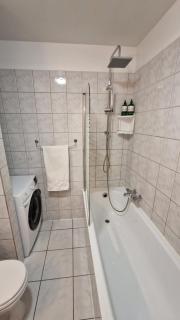 Cosy apartment Central Kopavogur - Reykjavik - 3